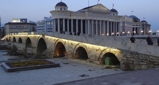 Large thumb pezi 02011