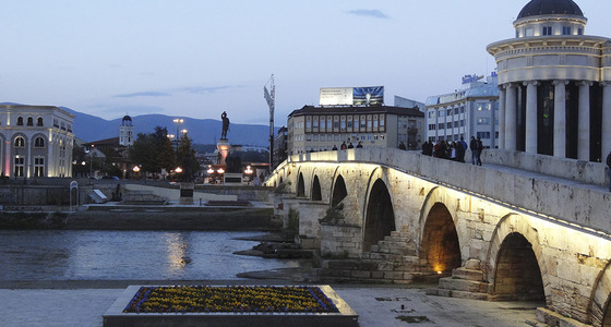 Large thumb pezi 02014